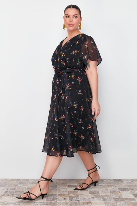 Trendyol Curve Dam Flerfärgad Blommig Maxi Kort Casual A-linje Plus size Klänning - Image 6