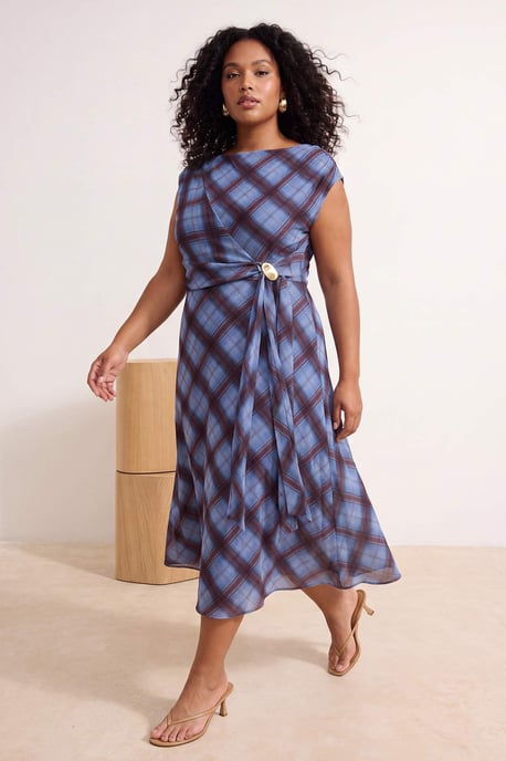 Trendyol Curve Dam Flerfärgad Rutig Maxi Ärmlös A-linje Plus size Klänning - Image 1