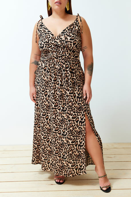 Trendyol Curve Dam Brun Djurmönster Maxi Ärmlös Casual A-linje Plus size Klänning - Image 4