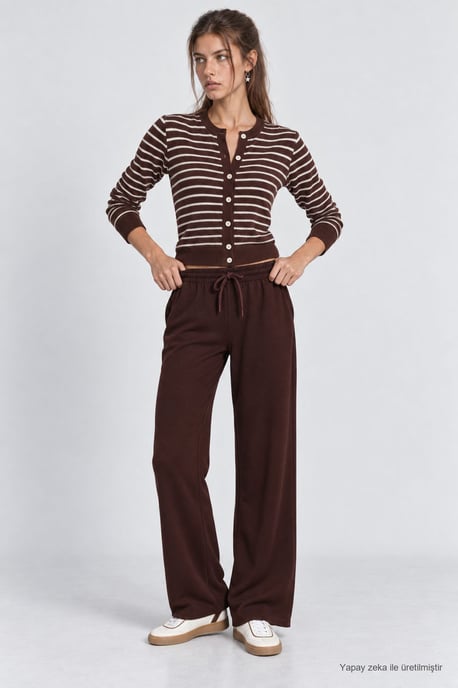 Wide Leg Drawstring Waist Sweatpants - Image 3