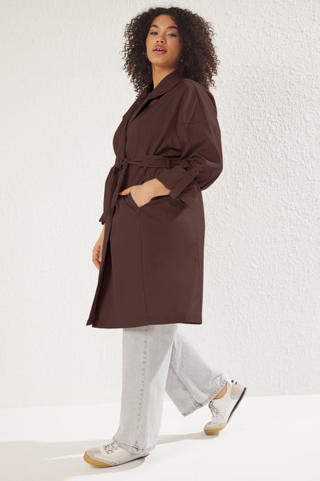 Trendyol Curve Dam Brun Enfärgad Oversize Plus size Trenchcoats - Image 4