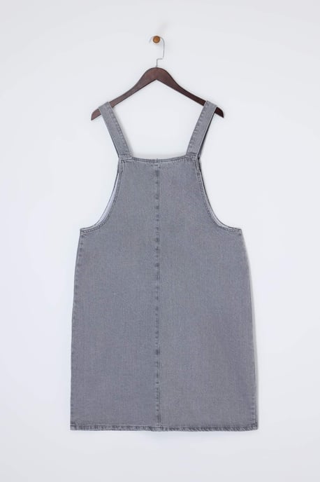 Trendyol Curve Dam Grå Enfärgad Midi Ärmlös Casual Väst Plus size Klänning - Image 4
