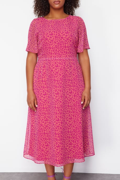 Trendyol Curve Dames Roze Dierenprint Midi Kort Casual A-lijn Grote maten Jurk - Image 3
