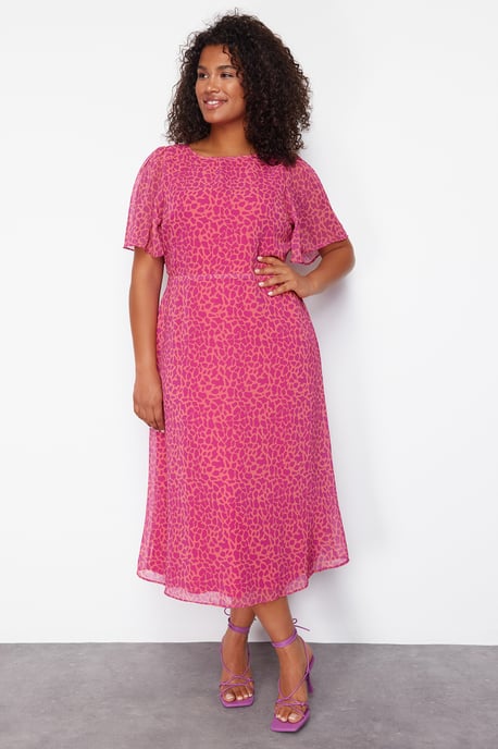 Trendyol Curve Dames Roze Dierenprint Midi Kort Casual A-lijn Grote maten Jurk - Image 6