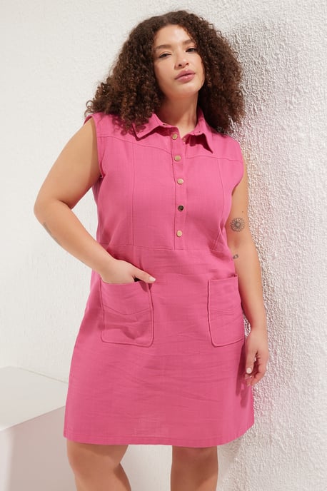Trendyol Curve Dam Rosa Enfärgad Midi Kort Cocktail A-linje Plus size Klänning - Image 5
