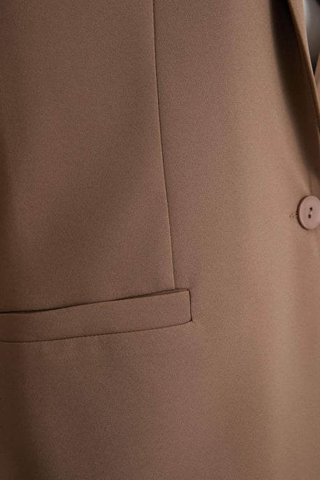 Trendyol Curve Dam Brun Enfärgad Lång Regular fit Plus size Kavajer - Image 4