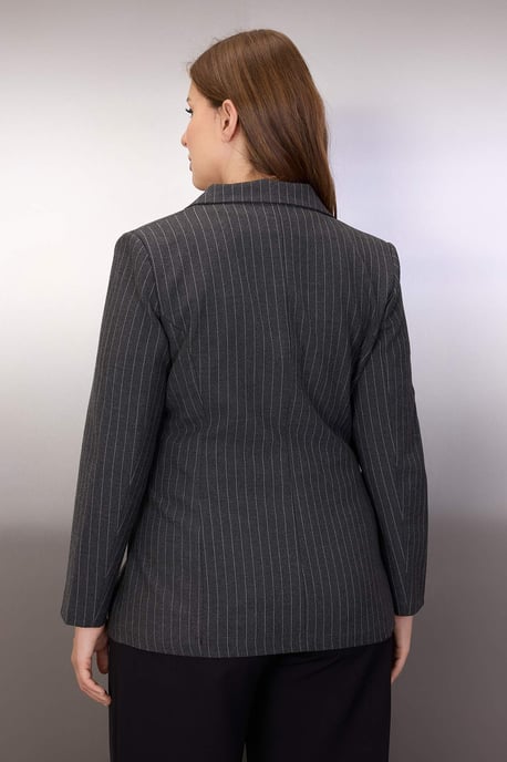 Trendyol Curve Dam Grå Randig Lång Figursydd Plus size Kavajer - Image 3