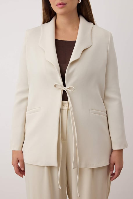 Trendyol Curve Dam Ecru Enfärgad Lång Regular fit Plus size Kavajer - Image 2