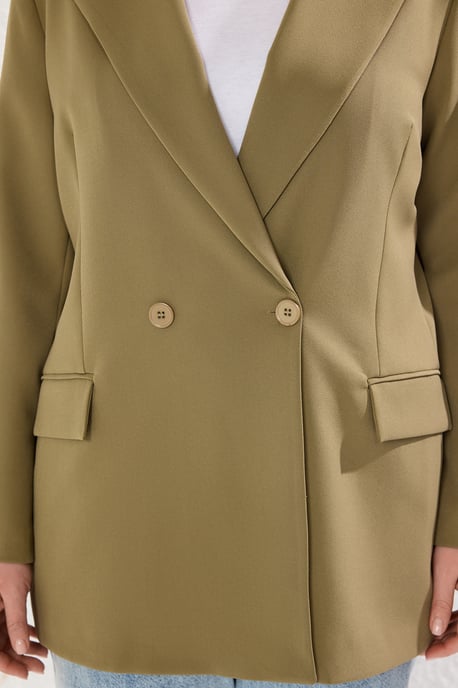 Trendyol Curve Dam Khaki Enfärgad Lång Oversize Plus size Kavajer - Image 3