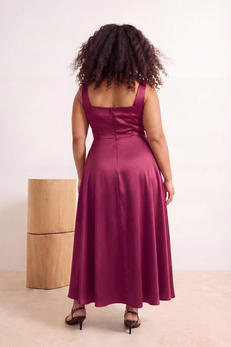 Trendyol Curve Dam Rosa Enfärgad Midi Ärmlös Elegant/Kväll Bodycon Plus size Klänning - Image 2