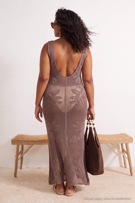 Trendyol Curve Dam Beige Blommig Midi Ärmlös Bodycon Plus size Klänning - Image 2