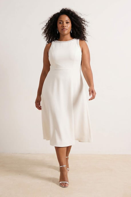 Trendyol Curve Dam Vit Enfärgad Midi Ärmlös Elegant/Kväll A-linje Plus size Klänning - Image 1