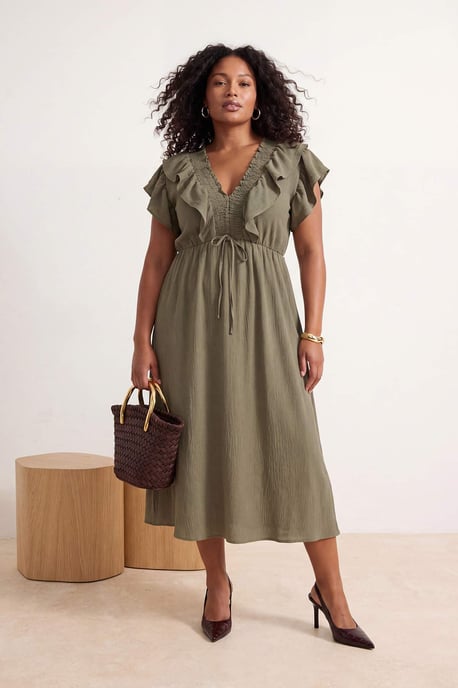 Trendyol Curve Dam Khaki Enfärgad Midi Ärmlös Casual A-linje Plus size Klänning - Image 1
