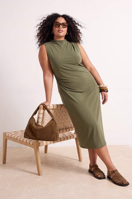 Trendyol Curve Dam Khaki Enfärgad Midi Ärmlös A-linje Plus size Klänning - Image 2
