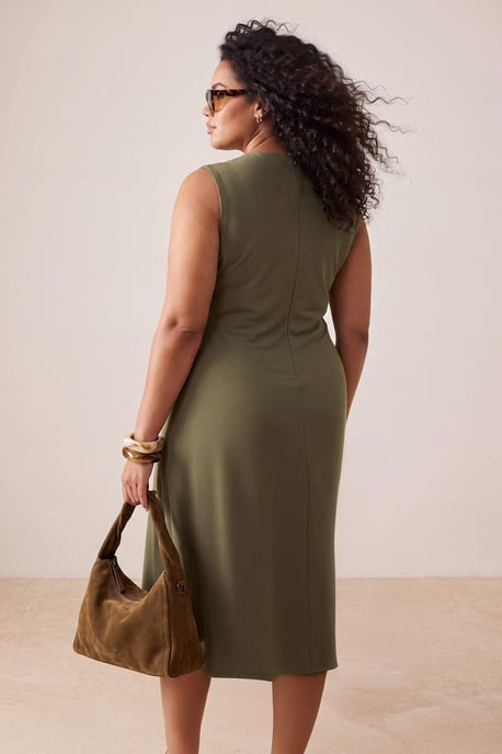 Trendyol Curve Dam Khaki Enfärgad Midi Ärmlös A-linje Plus size Klänning - Image 3