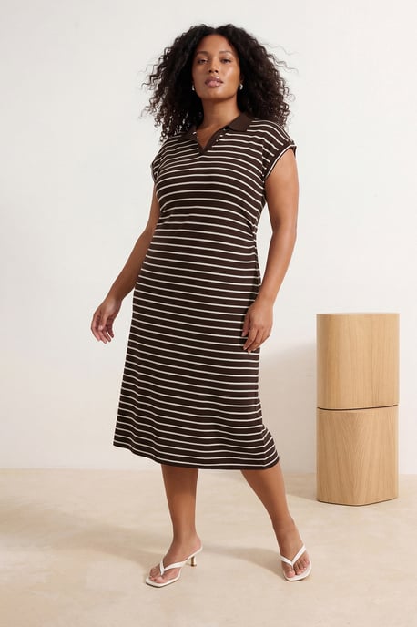Trendyol Curve Dam Brun Randig Midi Kort Casual A-linje Plus size Klänning - Image 6