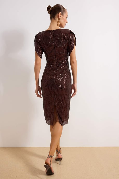 TRENDYOLMİLLA Dames Bruin Effen Midi Kort Stijlvol/Avond Bodycon Jurken - Image 3