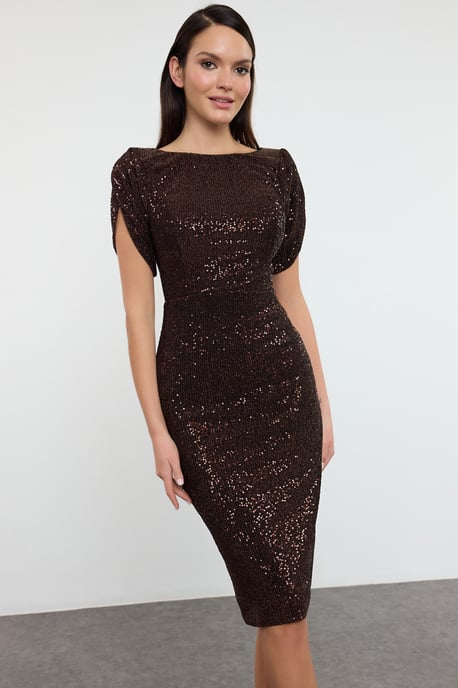 TRENDYOLMİLLA Dames Bruin Effen Midi Kort Stijlvol/Avond Bodycon Jurken - Image 4