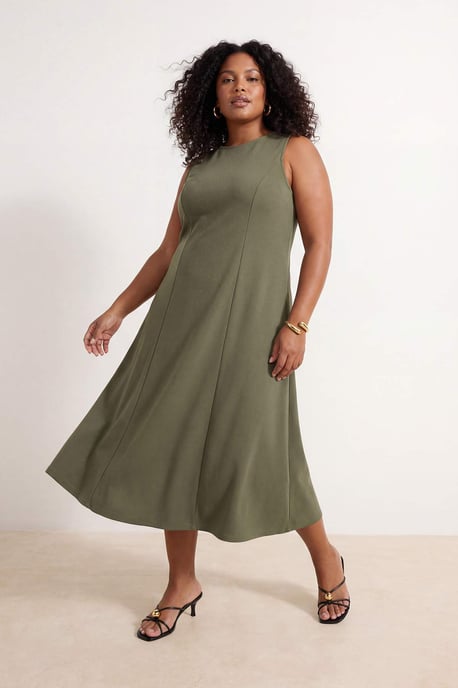 Trendyol Curve Dam Khaki Enfärgad Midi Ärmlös Casual A-linje Plus size Klänning - Image 1