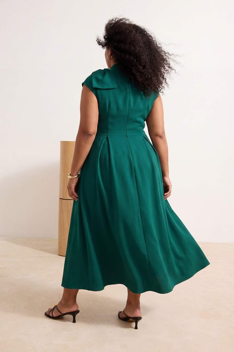 Trendyol Curve Dam Grön Enfärgad Midi Kort Fest Skater Plus size Klänning - Image 2