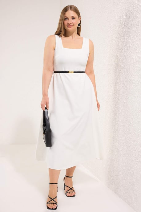 Trendyol Curve Dam Vit Enfärgad Midi Kort Elegant/Kväll Bodycon Plus size Klänning - Image 1