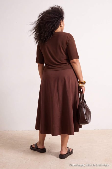 Trendyol Curve Dam Brun Enfärgad Midi Kort Rak Plus size Klänning - Image 2