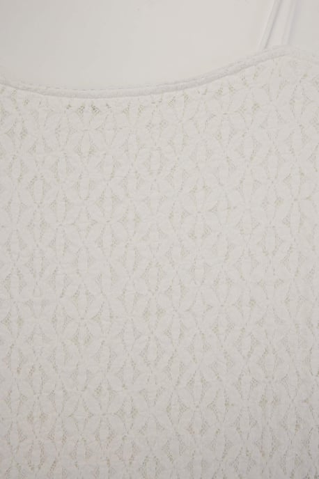 Trendyol Curve Dam Vit Enfärgad Midi Ärmlös Casual Bodycon Plus size Klänning - Image 5