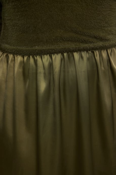 Trendyol Curve Dam Khaki Enfärgad Midi Lång Casual Skater Plus size Klänning - Image 3