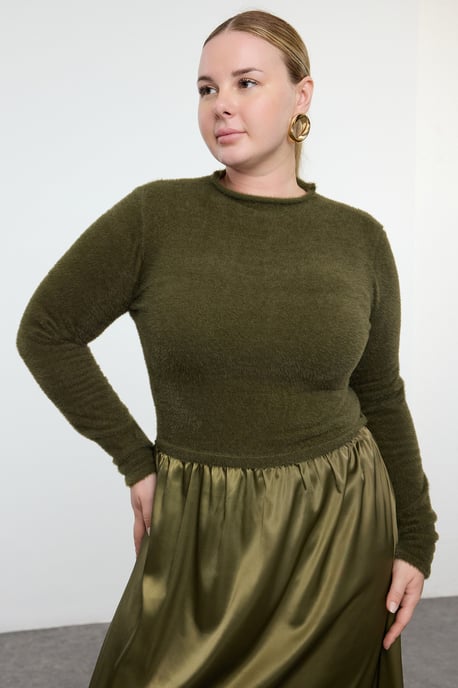 Trendyol Curve Dam Khaki Enfärgad Midi Lång Casual Skater Plus size Klänning - Image 5