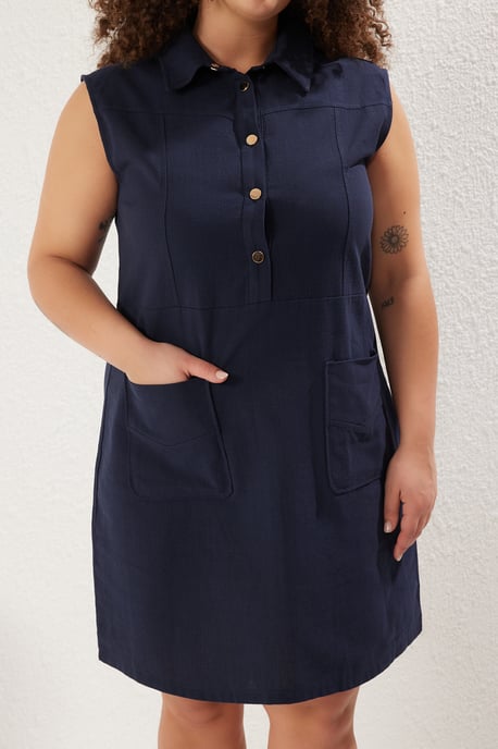 Trendyol Curve Dam Mörkblå Enfärgad Midi Kort Cocktail A-linje Plus size Klänning - Image 2