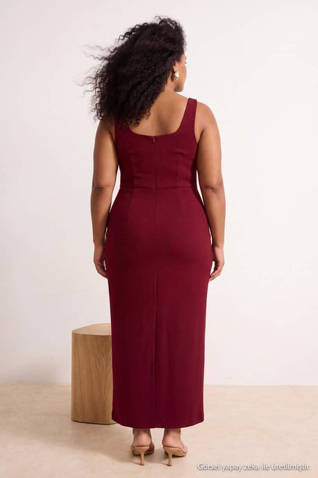 Trendyol Curve Dam Vinröd Strukturerad Midi Ärmlös Bodycon Plus size Klänning - Image 2