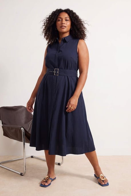 Trendyol Curve Dam Mörkblå Enfärgad Midi Ärmlös Skjortklänning Plus size Klänning - Image 1