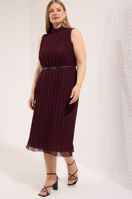 Trendyol Curve Dam Vinröd Enfärgad Midi Ärmlös Kväll / Vardag Rak Plus size Klänning - Image 1