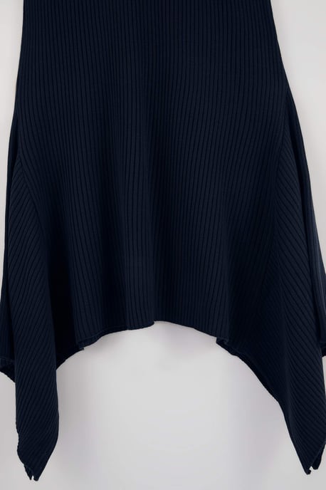 Trendyol Curve Dam Mörkblå Enfärgad Midi Ärmlös Casual A-linje Plus size Klänning - Image 4