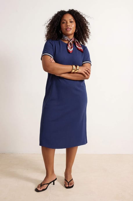 Trendyol Curve Dam Mörkblå Enfärgad Midi Kort Casual Rak Plus size Klänning - Image 6