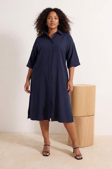 Trendyol Curve Dam Mörkblå Enfärgad Midi Ärmlös Casual Skjortklänning Plus size Klänning - Image 6