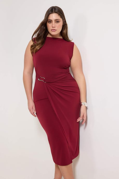Trendyol Curve Dam Vinröd Enfärgad Midi Ärmlös Casual Bodycon Plus size Klänning - Image 6