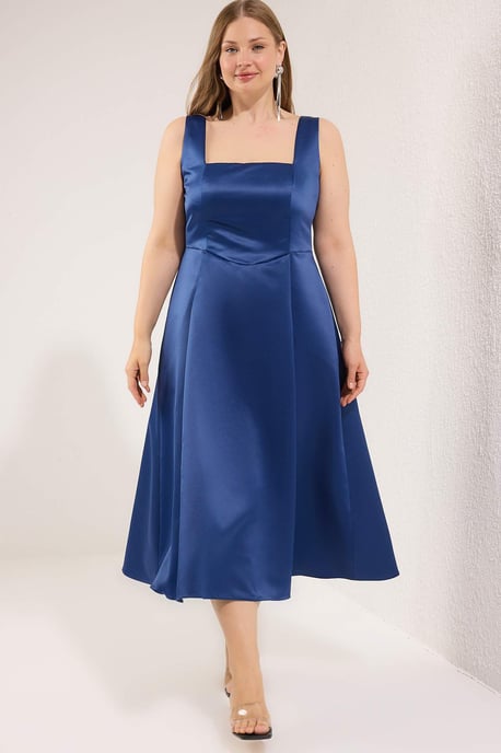 Trendyol Curve Dam Mörkblå Enfärgad Midi Ärmlös Elegant/Kväll Bodycon Plus size Klänning - Image 6
