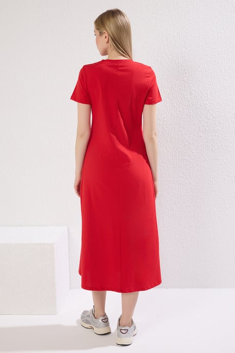 TRENDYOLMİLLA Dames Rood Effen Midi Kort Casual A-lijn Jurken - Image 3