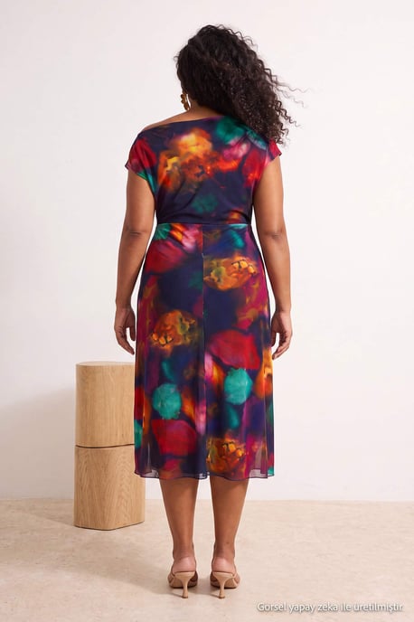 Trendyol Curve Dam Flerfärgad Blommig Midi Ärmlös Casual A-linje Plus size Klänning - Image 4