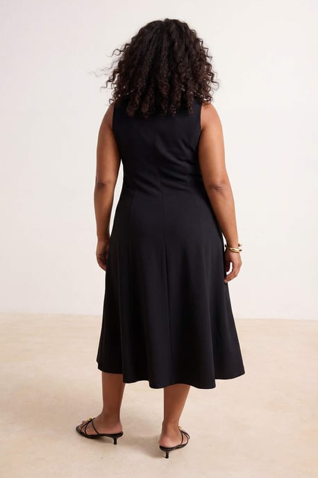 Trendyol Curve Dam Svart Enfärgad Midi Ärmlös Casual A-linje Plus size Klänning - Image 2
