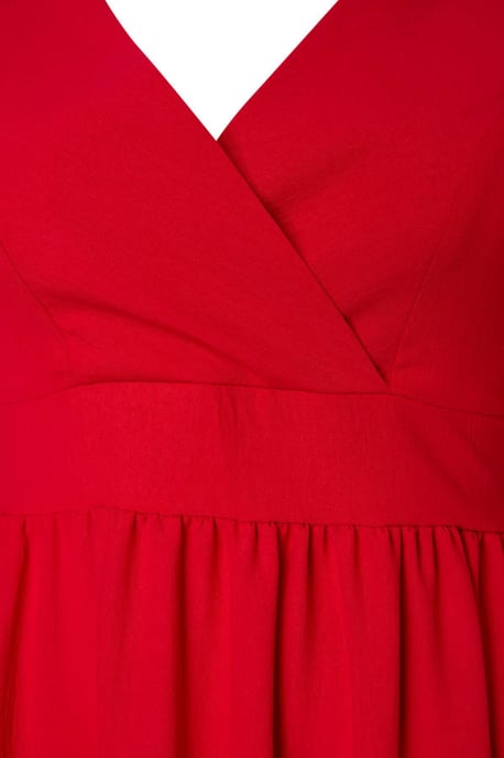 Trendyol Curve Dam Röd Enfärgad Midi Kort Casual A-linje Plus size Klänning - Image 4