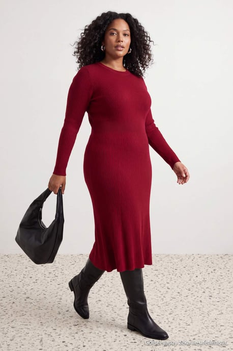 Trendyol Curve Dam Röd Enfärgad Midi Lång Casual A-linje Plus size Klänning - Image 6