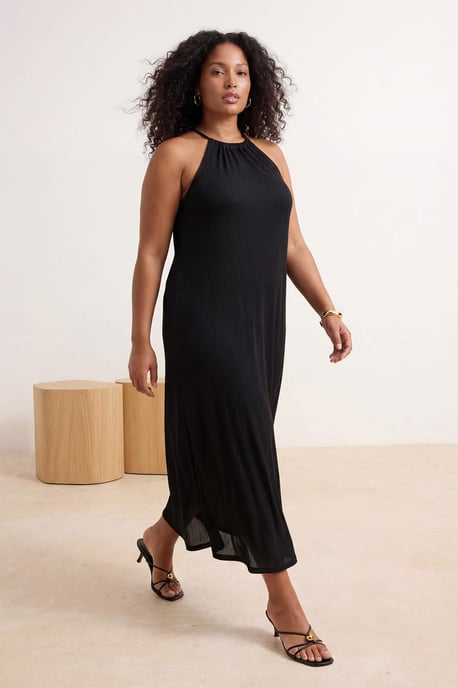 Trendyol Curve Dam Svart Enfärgad Midi Ärmlös Casual Rak Plus size Klänning - Image 1