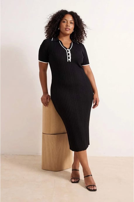 Trendyol Curve Dam Svart Enfärgad Midi Kort Casual Bodycon Plus size Klänning - Image 6
