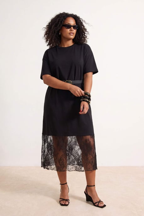 Trendyol Curve Dam Svart Enfärgad Midi Kort Rak Plus size Klänning - Image 6
