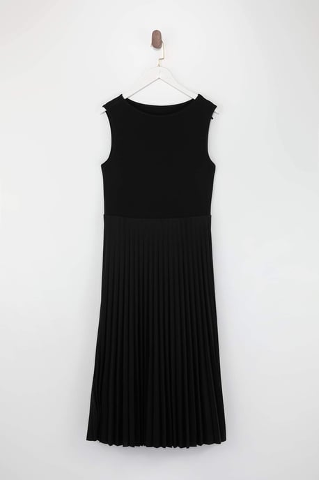 Trendyol Curve Dam Svart Enfärgad Midi Ärmlös Casual A-linje Plus size Klänning - Image 3