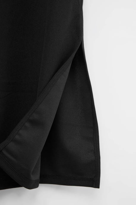 Trendyol Curve Dam Svart Enfärgad Midi Ärmlös Casual Bodycon Plus size Klänning - Image 5
