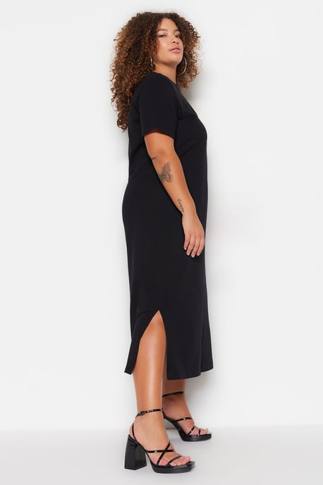 Trendyol Curve Dam Svart Enfärgad Midi Kort Casual Rak Plus size Klänning - Image 4