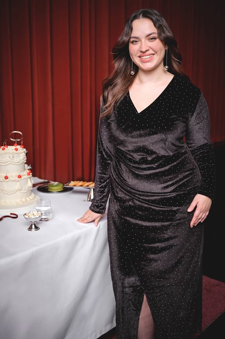 Trendyol Curve Dam Svart Enfärgad Midi Lång Fest A-linje Plus size Klänning - Image 1